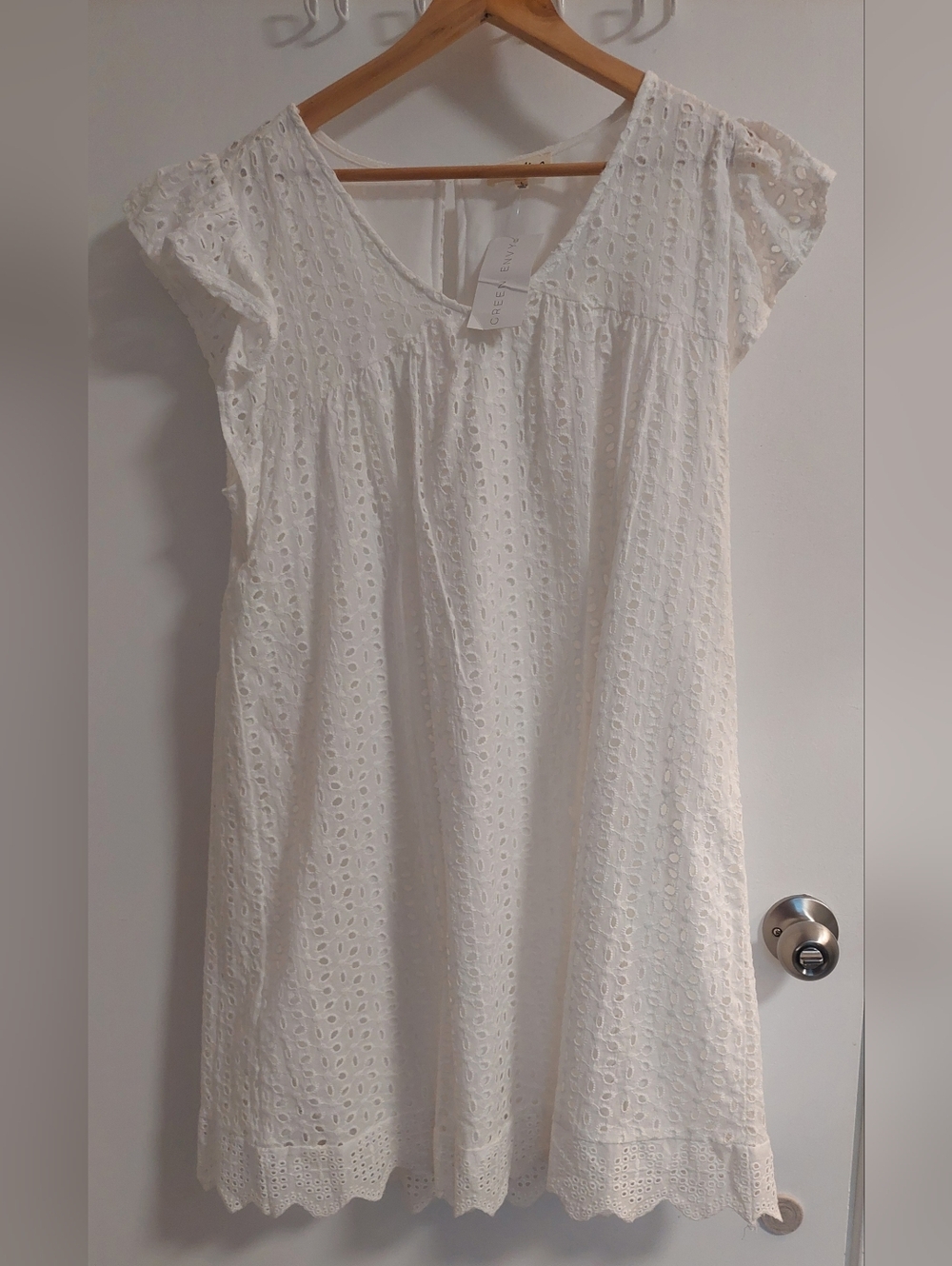 Unbranded White Eyelet Mini Dress with Flutter Sleeves